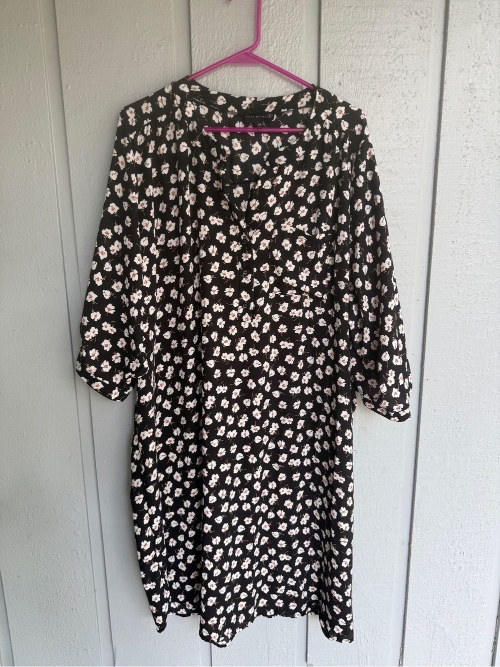 Ryan Wythe plus size 3X Black‎ Floral Midi Dress V neck shift dress